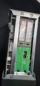 Lockerstor 2 Gen2: i 4 slot per SSD M.2