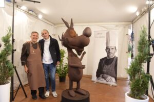 Mirco Della Vecchia maestro cioccolatiere scultura Lupo Alberto