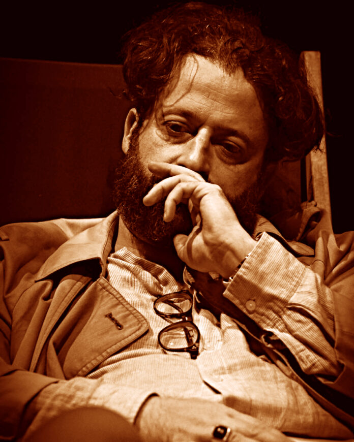 Paolo Cresta interpreta Pereira nel teatro civile di Tabucchi